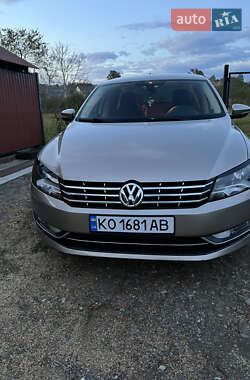 Седан Volkswagen Passat 2015 в Хусті