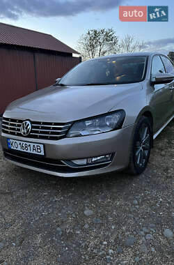 Седан Volkswagen Passat 2015 в Хусті