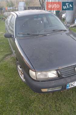 Седан Volkswagen Passat 1994 в Львові