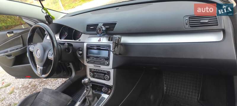 Універсал Volkswagen Passat 2010 в Вінниці