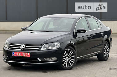 Седан Volkswagen Passat 2014 в Луцьку