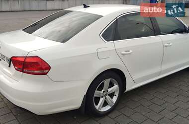 Седан Volkswagen Passat 2011 в Львові