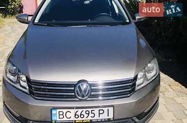 Універсал Volkswagen Passat 2011 в Львові