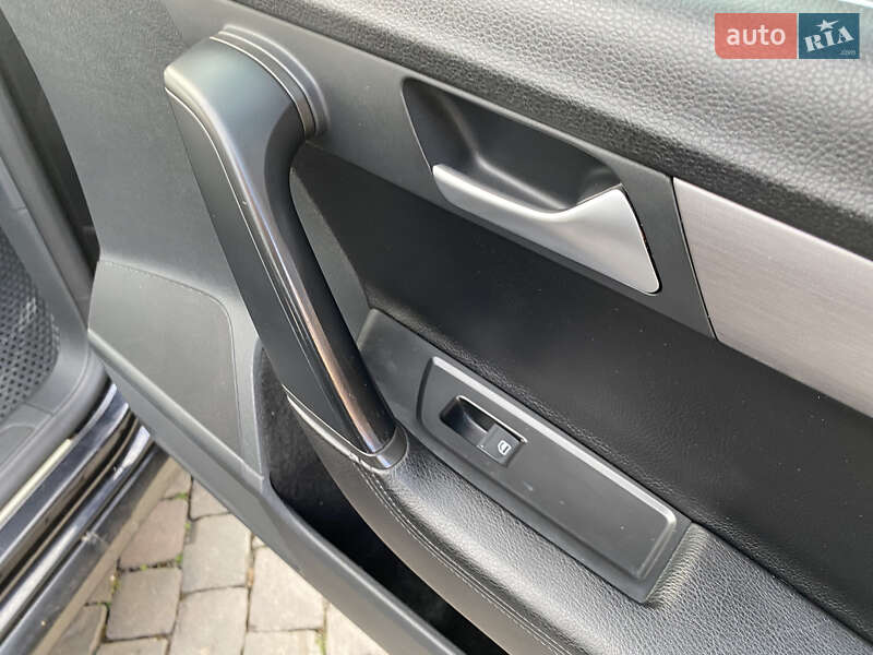 Седан Volkswagen Passat 2014 в Мукачево
