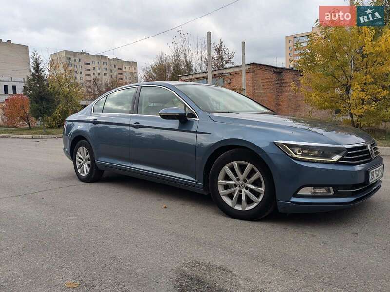 Седан Volkswagen Passat 2015 в Вінниці