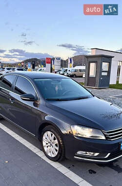 Седан Volkswagen Passat 2013 в Мукачевому