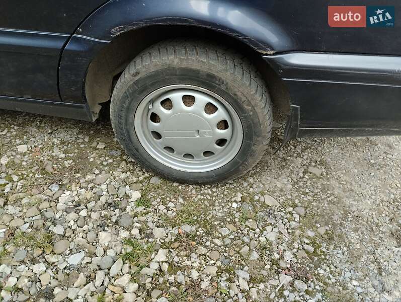 Универсал Volkswagen Passat 1995 в Ивано-Франковске