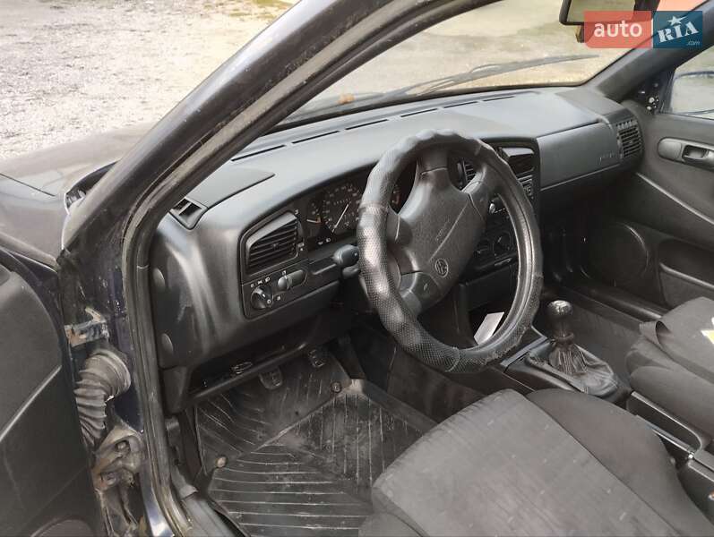 Универсал Volkswagen Passat 1995 в Ивано-Франковске