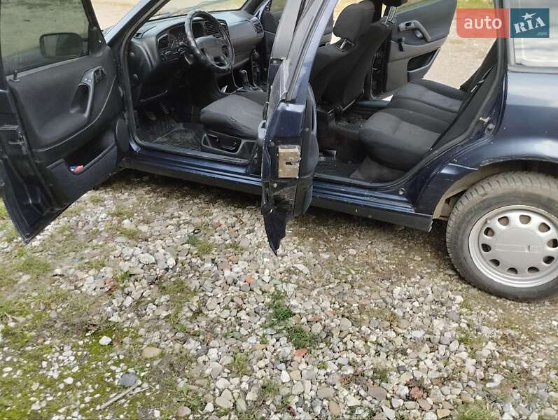 Универсал Volkswagen Passat 1995 в Ивано-Франковске