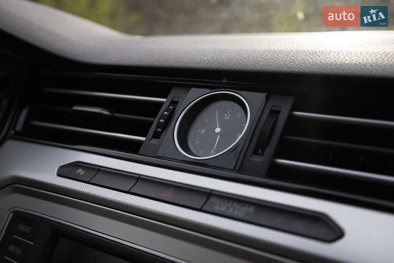 Универсал Volkswagen Passat 2015 в Львове