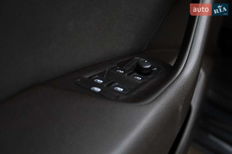 Универсал Volkswagen Passat 2015 в Львове