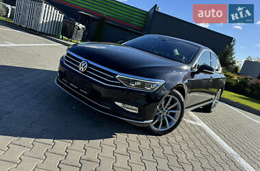 Седан Volkswagen Passat 2020 в Киеве