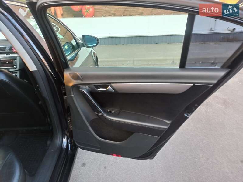 Седан Volkswagen Passat 2012 в Шостке