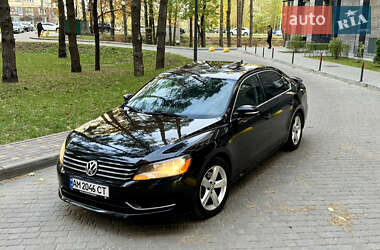 Седан Volkswagen Passat 2013 в Києві