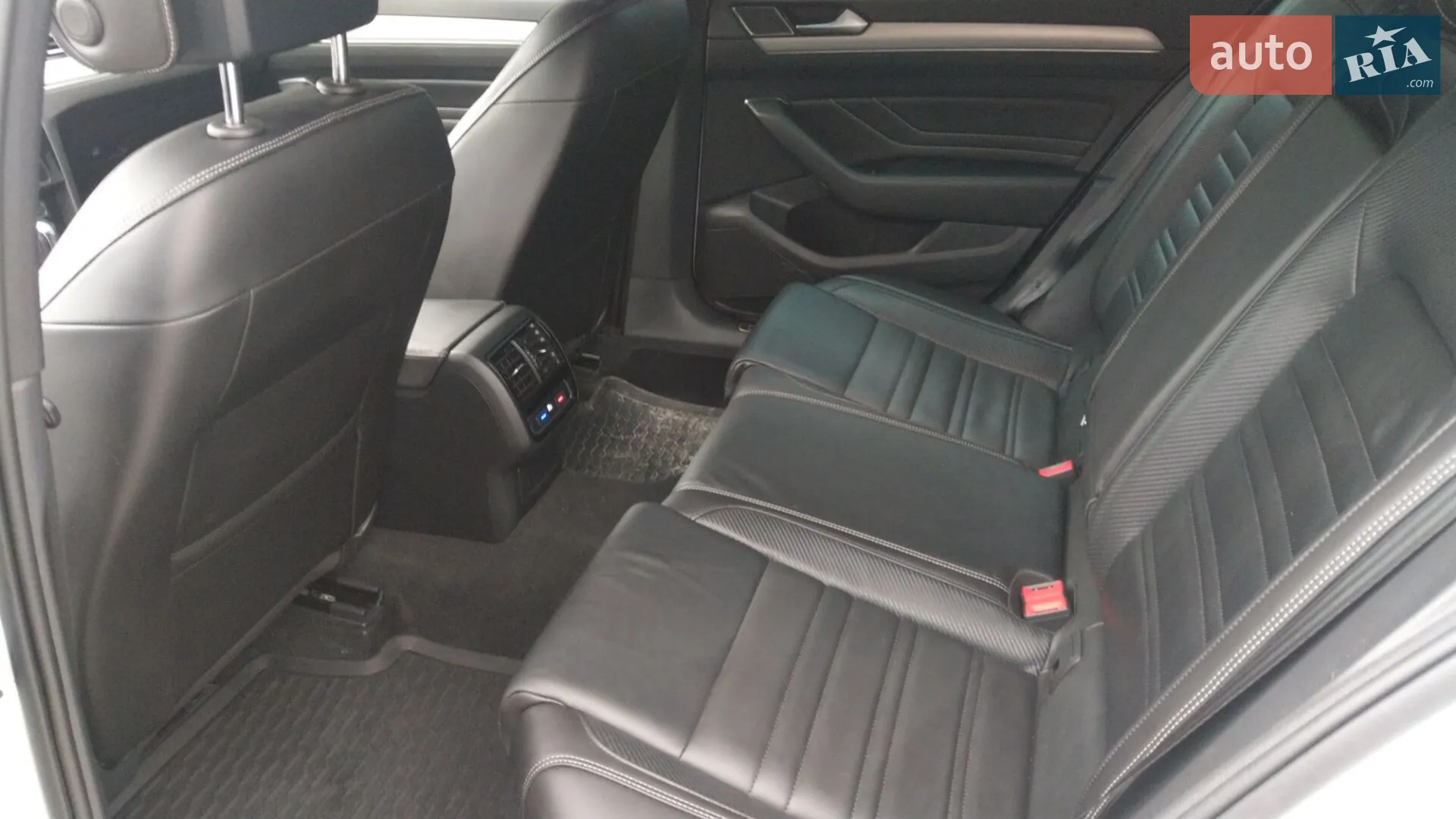 2020 Volkswagen Passat - мініатюра 12