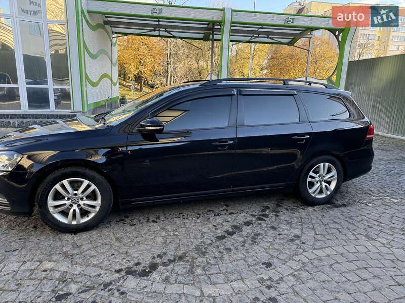 Універсал Volkswagen Passat 2012 в Хмельницькому