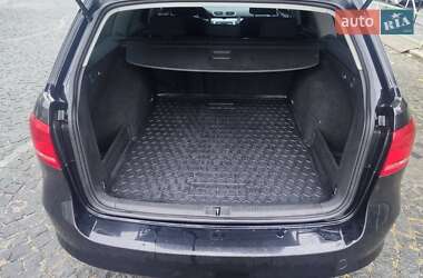 Універсал Volkswagen Passat 2012 в Хмельницькому