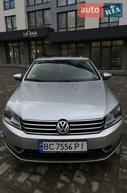 Універсал Volkswagen Passat 2013 в Новояворівську