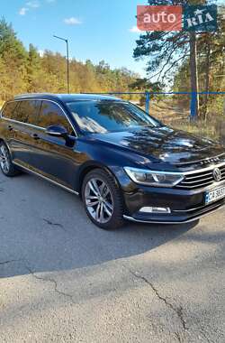 Універсал Volkswagen Passat 2015 в Кам'янці