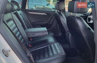 Універсал Volkswagen Passat 2012 в 