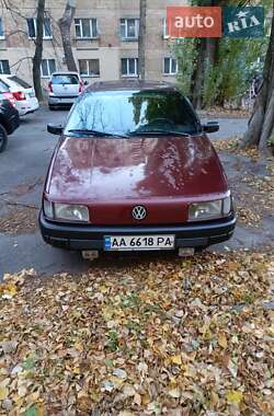 Седан Volkswagen Passat 1991 в Києві