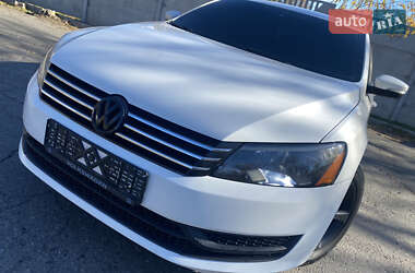 Седан Volkswagen Passat 2014 в Днепре