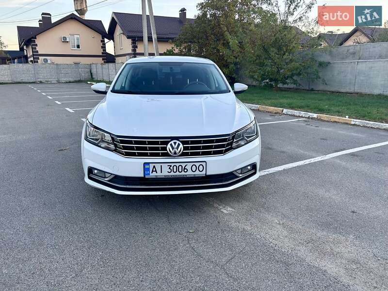 Седан Volkswagen Passat 2016 в Києві