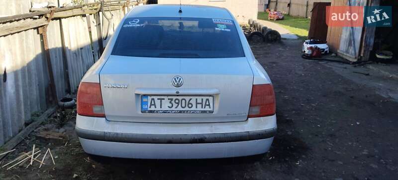 Седан Volkswagen Passat 2000 в Заболотові