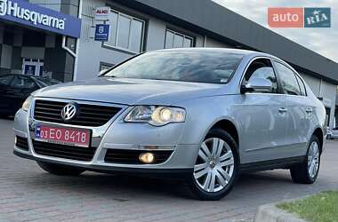 Седан Volkswagen Passat 2006 в Сарнах