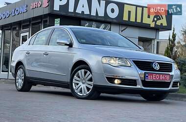 Седан Volkswagen Passat 2006 в Сарнах