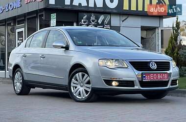 Седан Volkswagen Passat 2006 в Сарнах