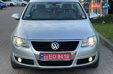 Седан Volkswagen Passat 2006 в Сарнах