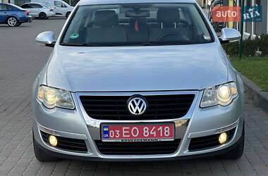 Седан Volkswagen Passat 2006 в Сарнах