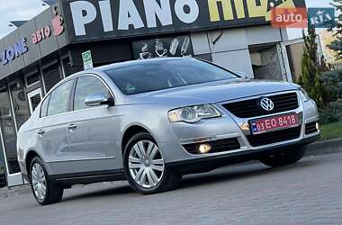 Седан Volkswagen Passat 2006 в Сарнах