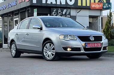 Седан Volkswagen Passat 2006 в Сарнах