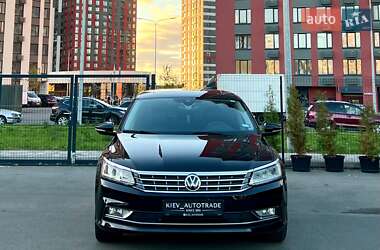 Седан Volkswagen Passat 2017 в Києві