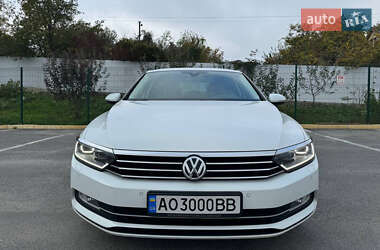 Седан Volkswagen Passat 2019 в Ужгороді