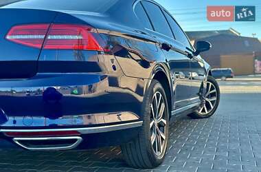 Седан Volkswagen Passat 2018 в Одесі