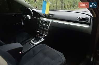 Универсал Volkswagen Passat 2009 в Житомире