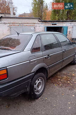 Седан Volkswagen Passat 1989 в Харкові