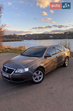 Седан Volkswagen Passat 2006 в Бердичеві