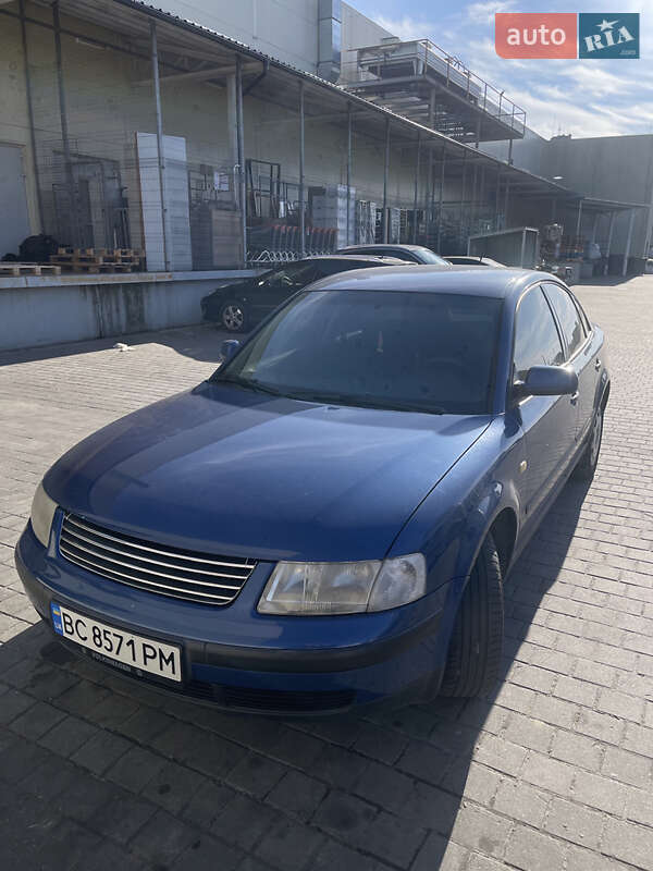 Седан Volkswagen Passat 1999 в Львові