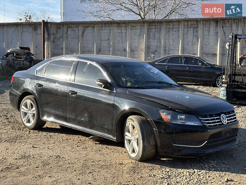 Седан Volkswagen Passat 2013 в Стрые