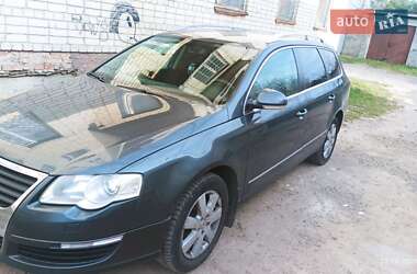 Універсал Volkswagen Passat 2010 в Стебнику