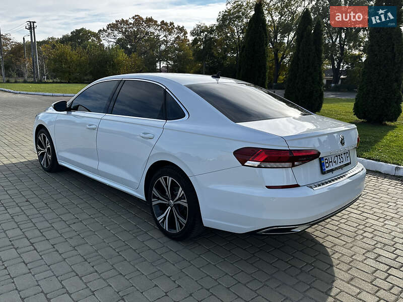 Седан Volkswagen Passat 2020 в Одессе