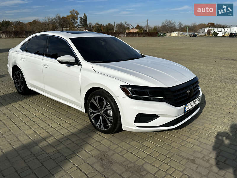 Седан Volkswagen Passat 2020 в Одессе
