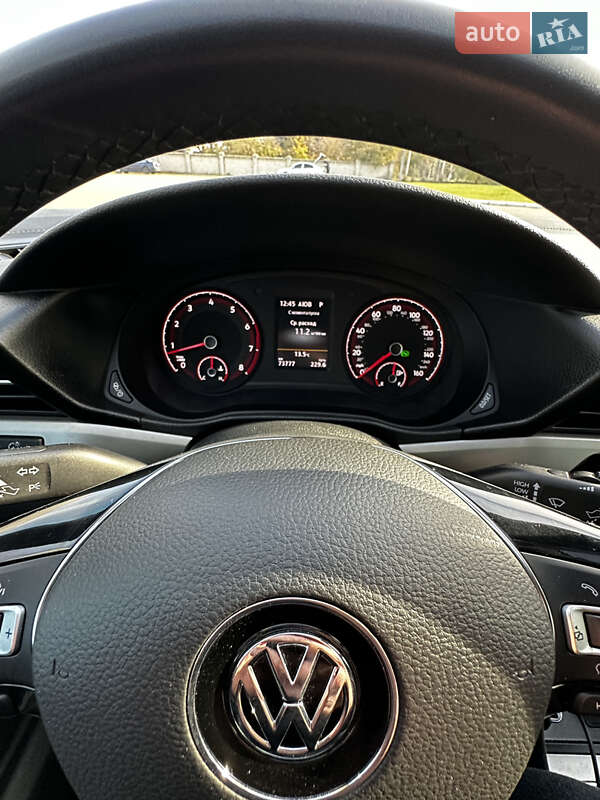 Седан Volkswagen Passat 2020 в Одессе
