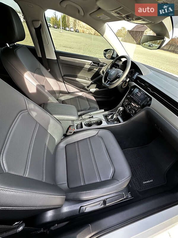 Седан Volkswagen Passat 2020 в Одессе