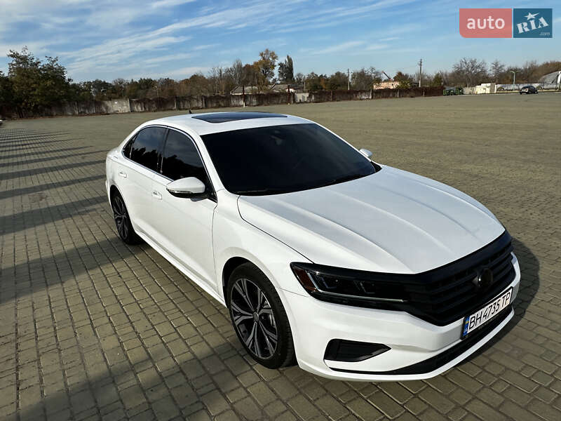 Седан Volkswagen Passat 2020 в Одессе