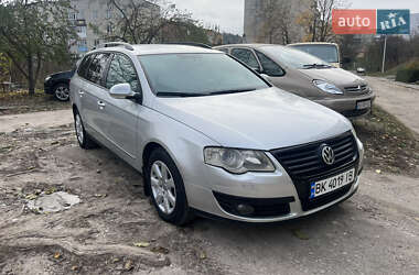 Универсал Volkswagen Passat 2005 в Кременце